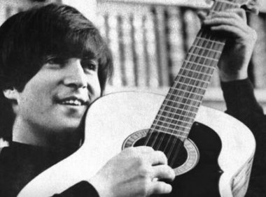 约翰·列侬遗失的吉他被找到，280万美元高价被拍卖，此前已消失50年